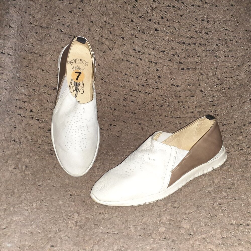 FLY LONDON-Ivory Perforated Leather/Gold Patent-Flats-Size 37-Excellent